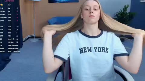 Violet online show from June 1, 2026, 8:49 am