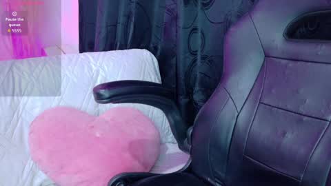 anika_kiti online show from June 5, 2026, 8:42 am