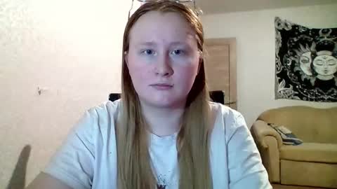 Snapshot of anika_lipps chatting on October 8, 2025, 7:44 pm Anika online show from October 8, 2025, 7:44 pm