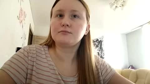 Snapshot of anika_lipps chatting on October 20, 2025, 11:32 am Anika online show from October 20, 2025, 11:32 am