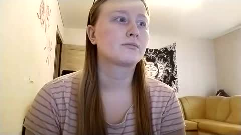 Snapshot of anika_lipps chatting on October 23, 2025, 1:10 pm Anika online show from October 23, 2025, 1:10 pm