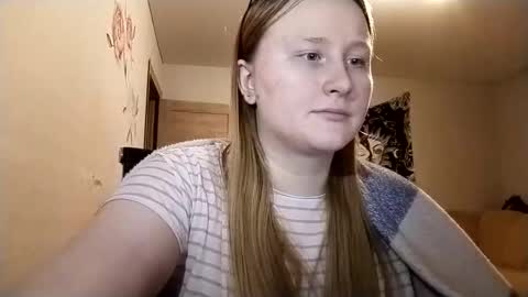 Snapshot of anika_lipps chatting on October 24, 2025, 4:03 pm Anika online show from October 24, 2025, 4:03 pm