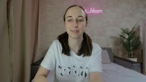 anikabloom online show from January 21, 2025, 11:02 pm