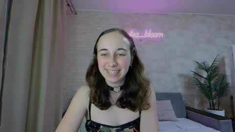 anikabloom online show from January 28, 2025, 4:39 am