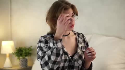 Snapshot of anishavivo chatting on December 1, 2025, 12:43 pm AnishaVivo online show from December 1, 2025, 12:43 pm