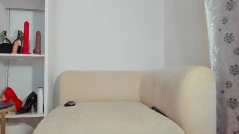 Snapshot of anisialuna_ chatting on July 7, 2026, 7:23 am Luna online show from July 7, 2026, 7:23 am