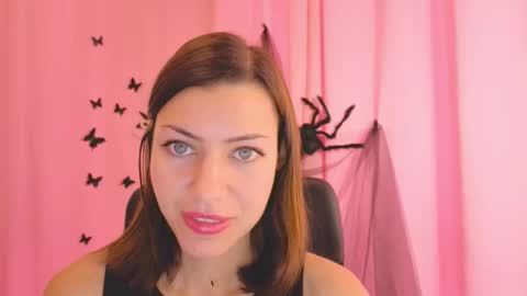 Anni online show from November 5, 2025, 6:35 am