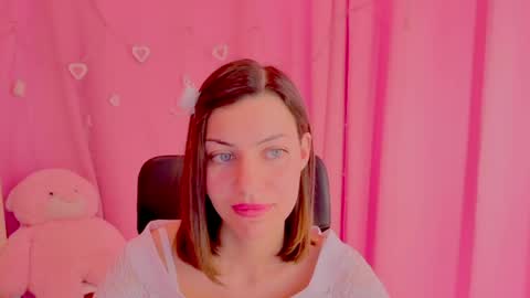 Snapshot of aniskyy chatting on April 23, 2026, 12:29 pm Anni online show from April 23, 2026, 12:29 pm