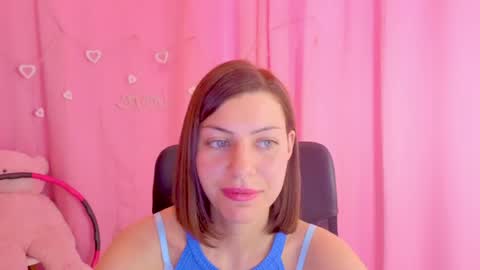 Snapshot of aniskyy chatting on May 17, 2026, 3:19 pm Anni online show from May 17, 2026, 3:19 pm