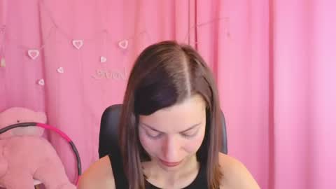 Snapshot of aniskyy chatting on May 19, 2026, 2:56 pm Anni online show from May 19, 2026, 2:56 pm