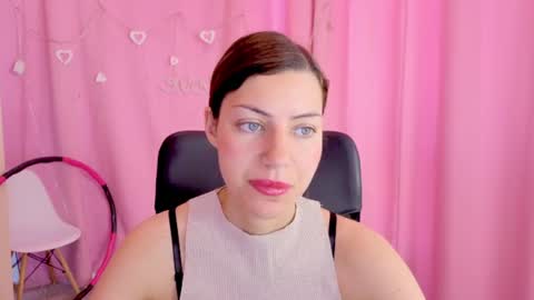 Snapshot of aniskyy chatting on July 1, 2026, 6:59 am Anni online show from July 1, 2026, 6:59 am