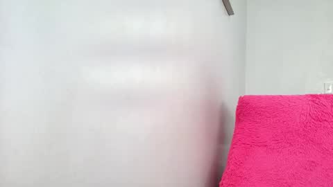 ana independent model online show from November 19, 2025, 7:30 am