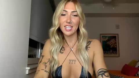 Ani Summers online show from November 14, 2025, 6:12 am