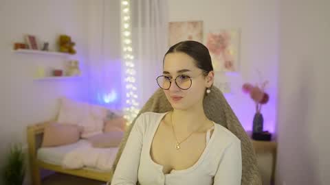 Anita Grey online show from March 8, 2026, 7:39 pm