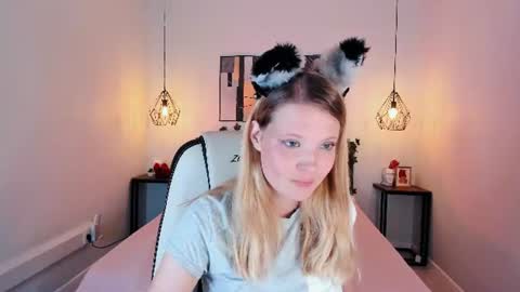 Snapshot of anita_marcelle chatting on July 17, 2026, 7:59 am Anita online show from July 17, 2026, 7:59 am