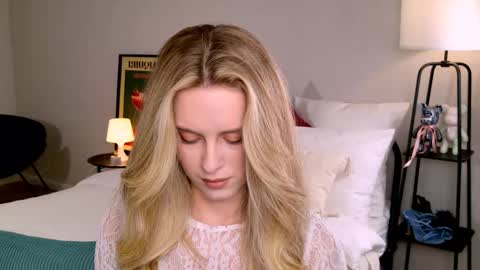 Anita online show from October 6, 2025, 1:30 pm