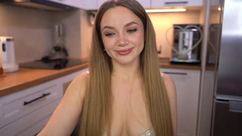 Im Anita thumb up me please its important online show from April 5, 2026, 6:49 pm