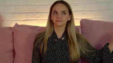 AnitaVenture online show from September 14, 2025, 4:22 am