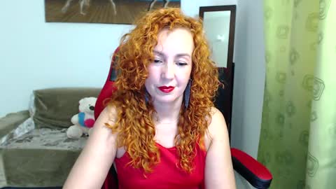 Snapshot of anitazarova chatting on January 13, 2025, 5:44 pm Anita Zarova online show from January 13, 2025, 5:44 pm