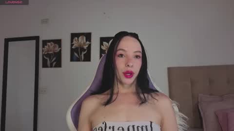 Ana  online show from November 25, 2025, 9:48 pm