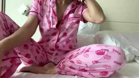 Snapshot of anna___25 chatting on April 2, 2026, 7:06 am Anna online show from April 2, 2026, 7:06 am