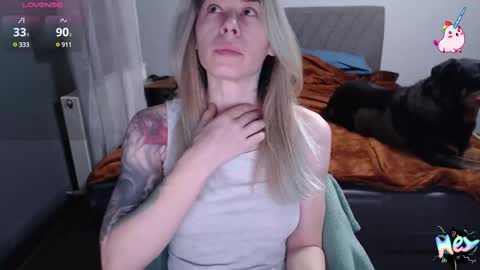 Snapshot of anna_ana chatting on December 2, 2024, 11:23 am Anadirectgirl online show from December 2, 2024, 11:23 am