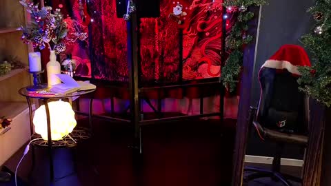 Snapshot of anna_bloom_ chatting on December 20, 2024, 8:12 pm Violett online show from December 20, 2024, 8:12 pm