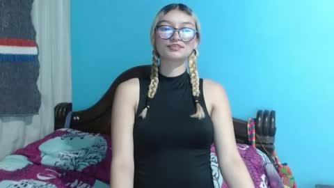 Snapshot of anna_col chatting on July 21, 2026, 8:55 pm Anna online show from July 21, 2026, 8:55 pm