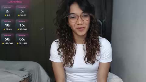 Anna online show from October 31, 2025, 3:35 pm