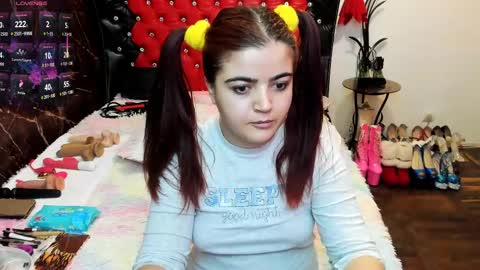 Snapshot of anna_lwice chatting on February 14, 2025, 8:52 am Ana   online show from February 14, 2025, 8:52 am