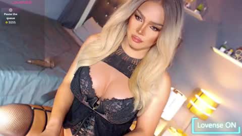Miss Anna online show from April 22, 2026, 10:11 pm