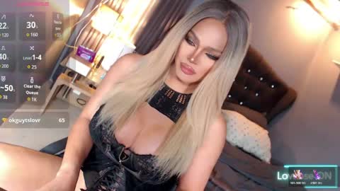 Snapshot of anna_mclaine chatting on May 27, 2026, 12:40 am Miss Anna online show from May 27, 2026, 12:40 am