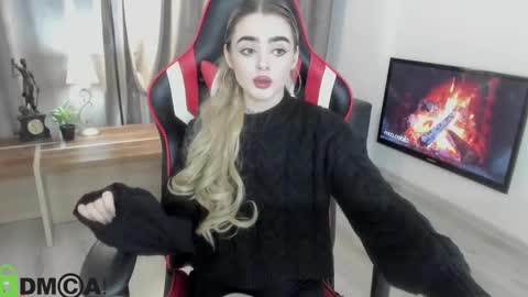 Anna online show from December 12, 2024, 6:10 pm