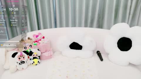 anna_xyz online show from July 2, 2026, 5:35 am