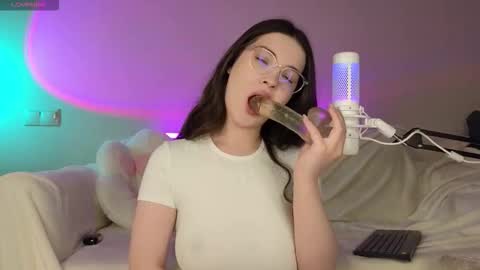 AnnaAoki online show from October 7, 2025, 5:26 am