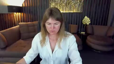 Annabel online show from June 18, 2026, 6:01 pm