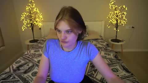 Anna online show from September 12, 2025, 1:00 pm