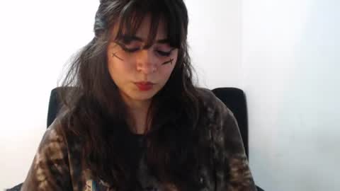 Snapshot of annacrow chatting on June 17, 2026, 1:30 am Anna online show from June 17, 2026, 1:30 am