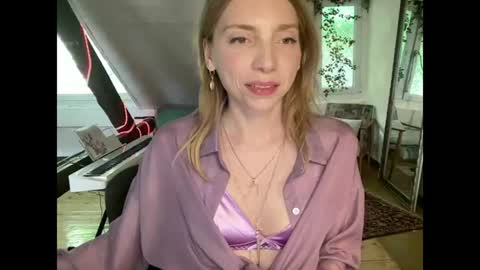 Anna Darko online show from June 19, 2026, 3:16 pm