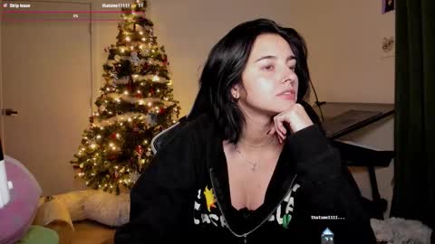 Anna Forevers online show from November 19, 2025, 2:11 am