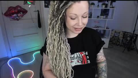 Anna online show from April 12, 2026, 8:14 pm