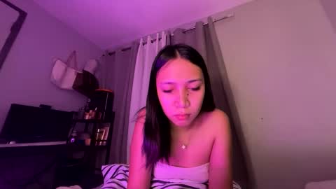 anne_chanelx online show from May 26, 2026, 7:10 pm