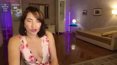 Snapshot of anne_karma chatting on October 21, 2025, 8:20 pm anne_karma online show from October 21, 2025, 8:20 pm