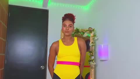 Snapshot of anne_rachel chatting on December 4, 2024, 11:24 pm anne_rachel online show from December 4, 2024, 11:24 pm