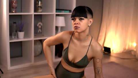 Snapshot of annefaris chatting on February 27, 2026, 6:02 am Anne online show from February 27, 2026, 6:02 am