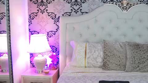 Snapshot of annekay chatting on July 1, 2026, 7:54 am annekay online show from July 1, 2026, 7:54 am