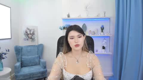 Snapshot of annetli chatting on October 17, 2025, 3:42 am annetli online show from October 17, 2025, 3:42 am