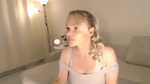 Snapshot of annett chatting on September 10, 2025, 11:38 pm Annett online show from September 10, 2025, 11:38 pm