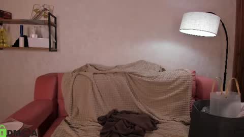 annette_nelsone online show from June 25, 2026, 1:05 am