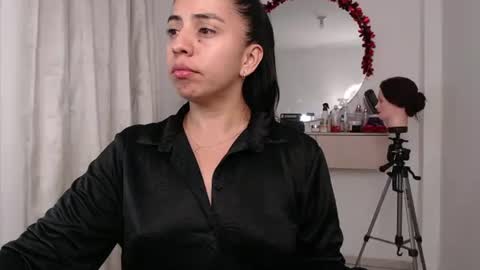 anngela online show from March 12, 2026, 4:51 am